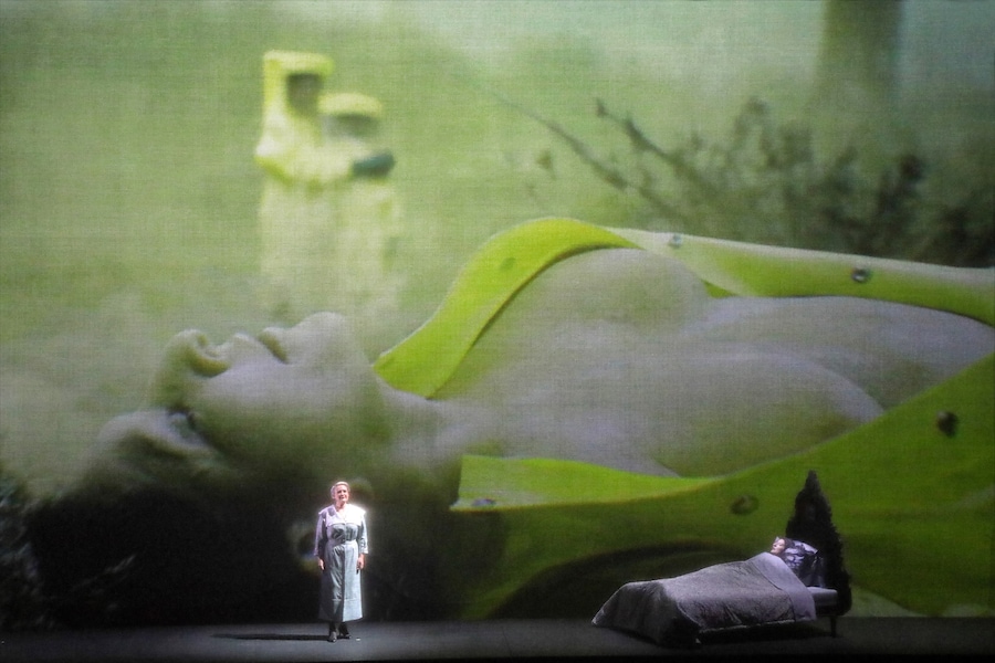 Marina Abramović, 7 Deaths of Maria Callas 7
