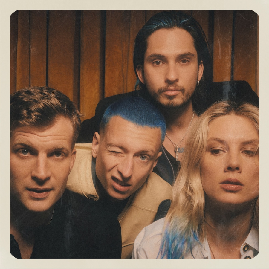 Wolf Alice x Bleach London 0