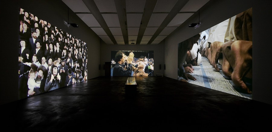 Barbara Kruger, “The Globe Shrinks” (2010) 2