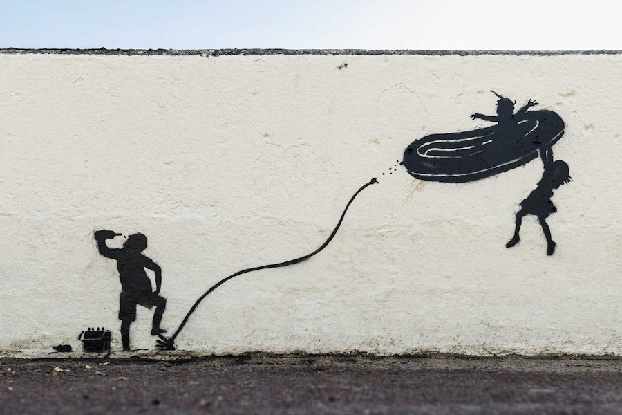 Banksy’s Great British Spraycation (2021) 4