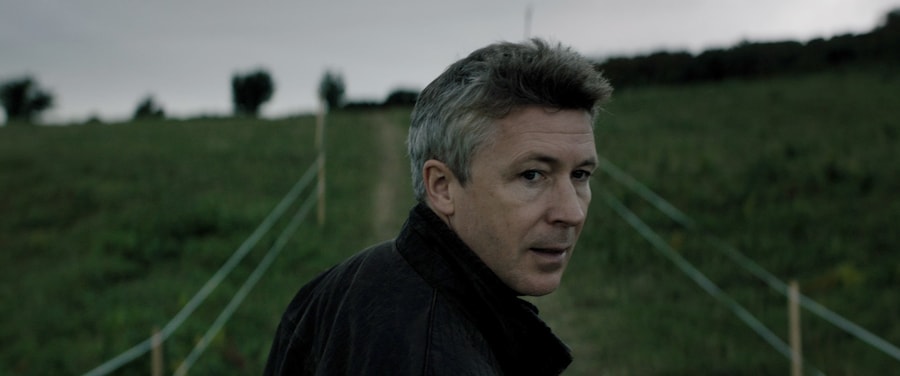 Rose Plays Julie - Aidan Gillen - 004 0