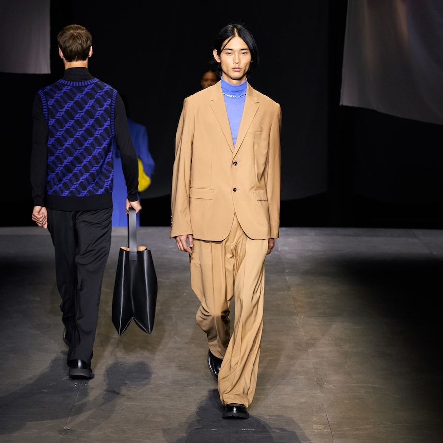 COS AW21 029 18
