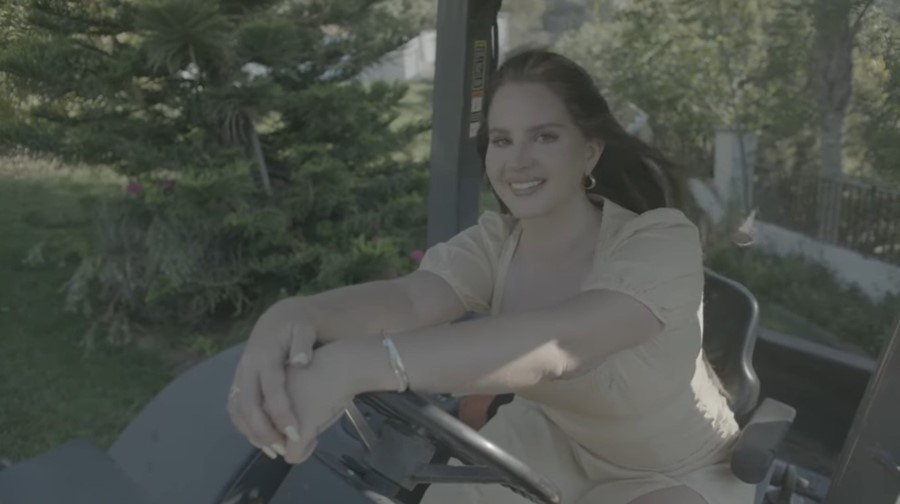 Lana Del Rey, ‘Blue Banisters’ music video