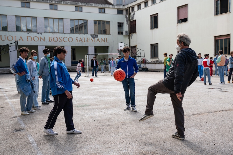 The Hand of God – Paolo Sorrentino4 11