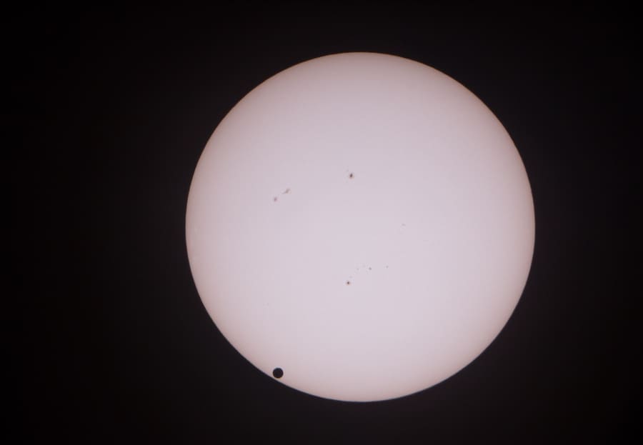 Wolfgang Tillmans, “Transit of Venus” (2012) 1