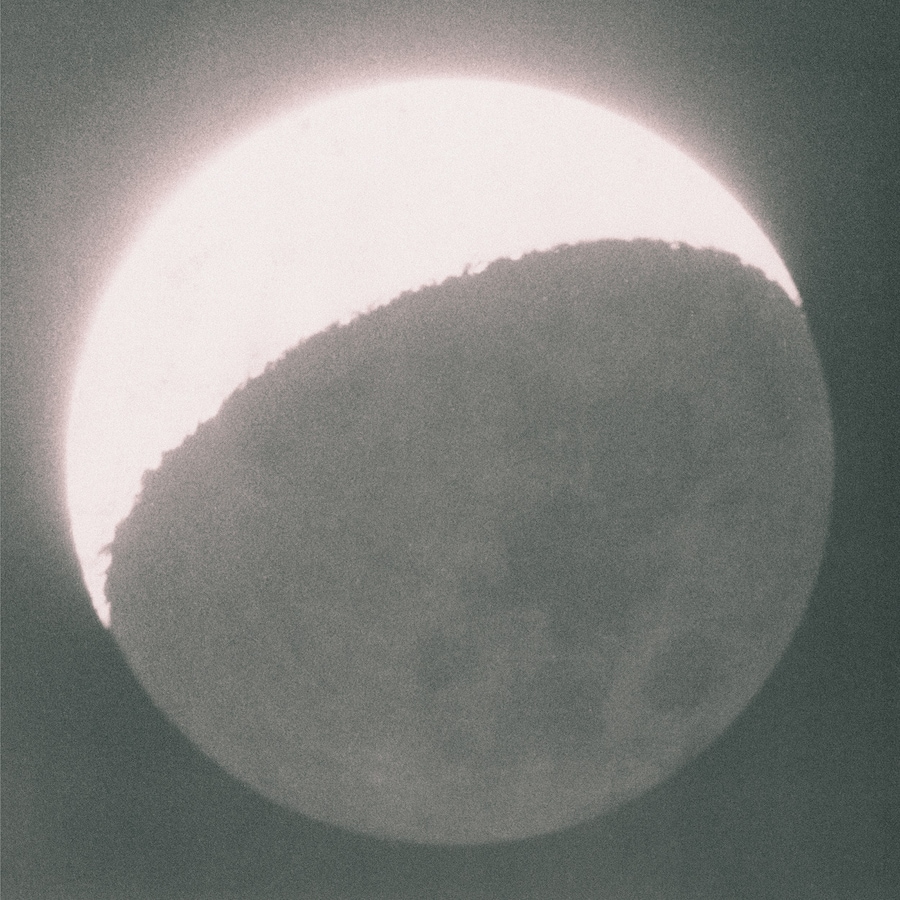 Wolfgang Tillmans, “Moon in Earthlight” (2021) 10