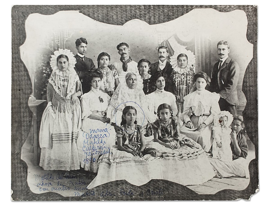 Photograph with inscription by Frida Kahlo (1980) 1