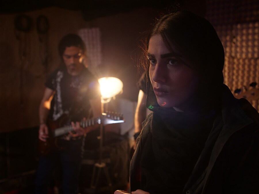 Forbidden to See Us Scream in Tehran 5 3