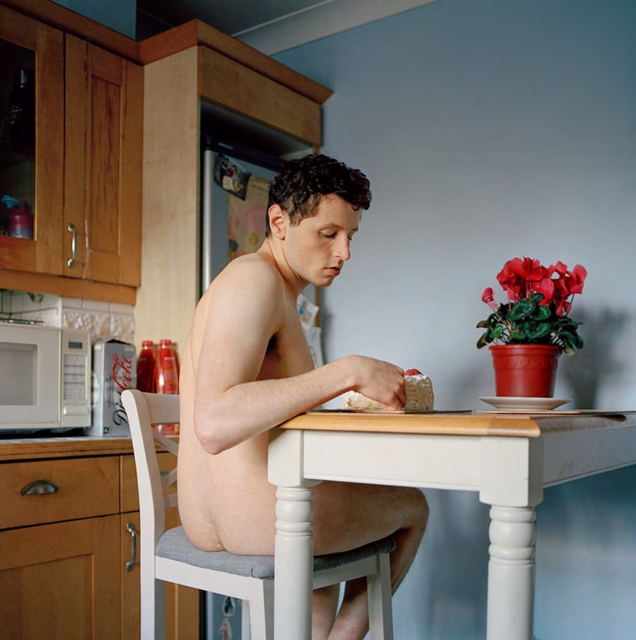 Yushi Li, “Tom, 20.5km away” (2017) 24