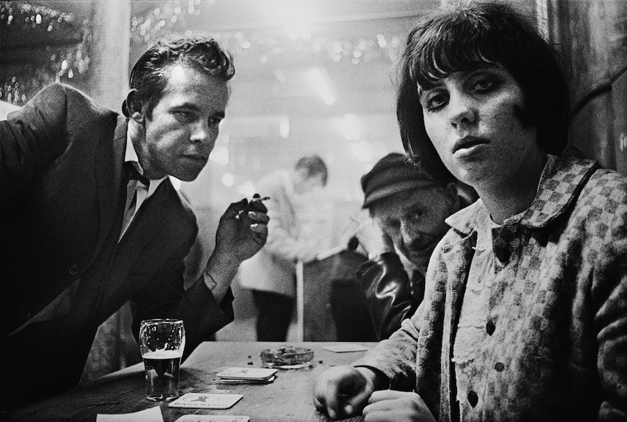 Lilly, Rose och Ärret Café, Lehmitz &#169; Anders Pet 14