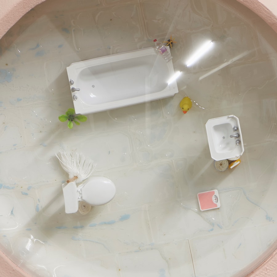 Olivia Erlanger, “5:13 PM” (detail) (2020) 1