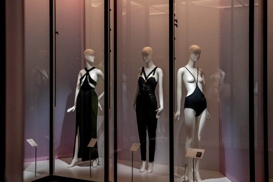 DressUndress 2