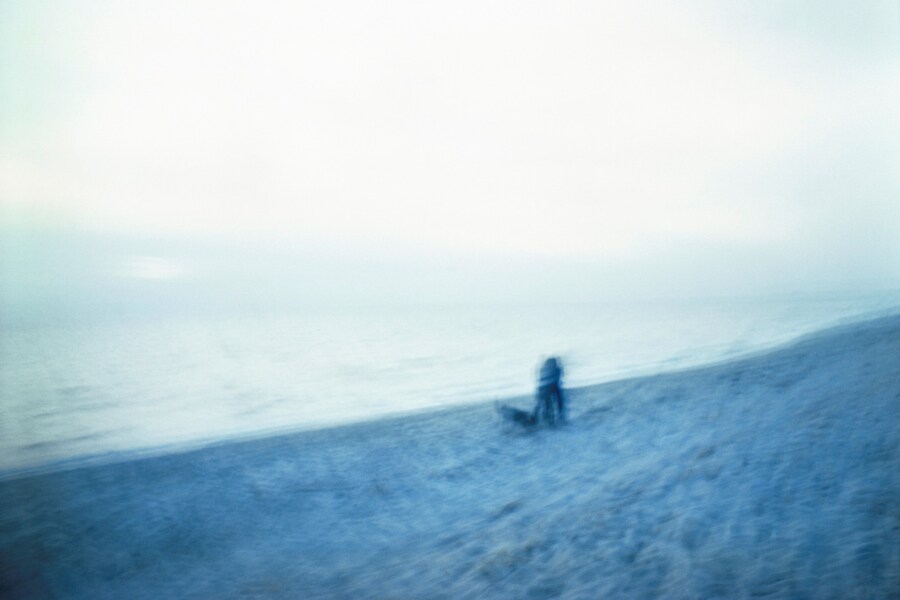 Nan Goldin, “Couple on the blue beach” 4