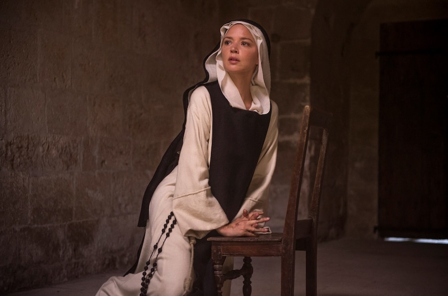 BENEDETTA_Still_05 4