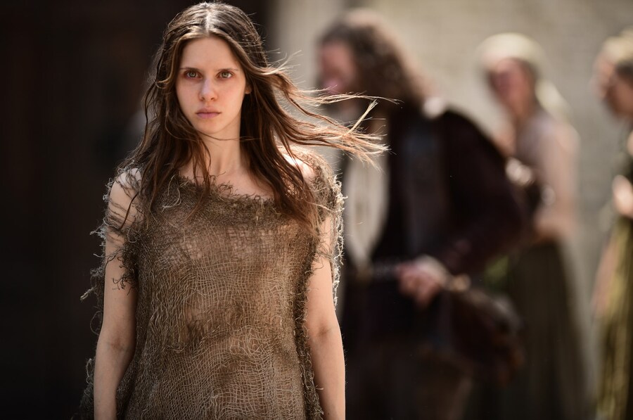 BENEDETTA_Still_06 5