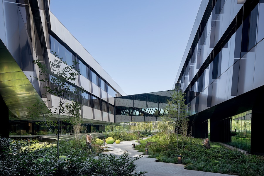 nike_serena-williams-building_06_3rd-fl-forest-flo 6
