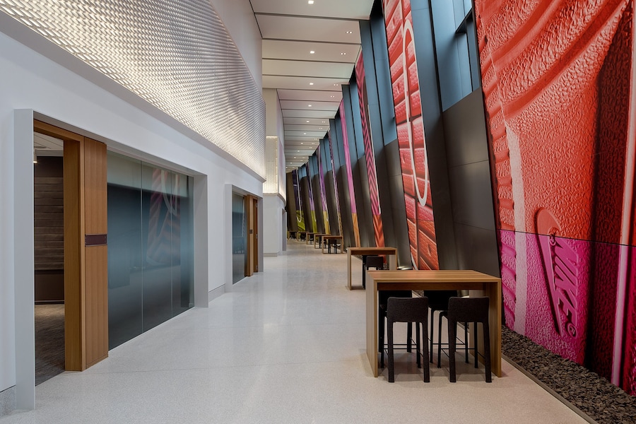 nike_serena-williams-building_12_retail-lab_03 &#169; J 12