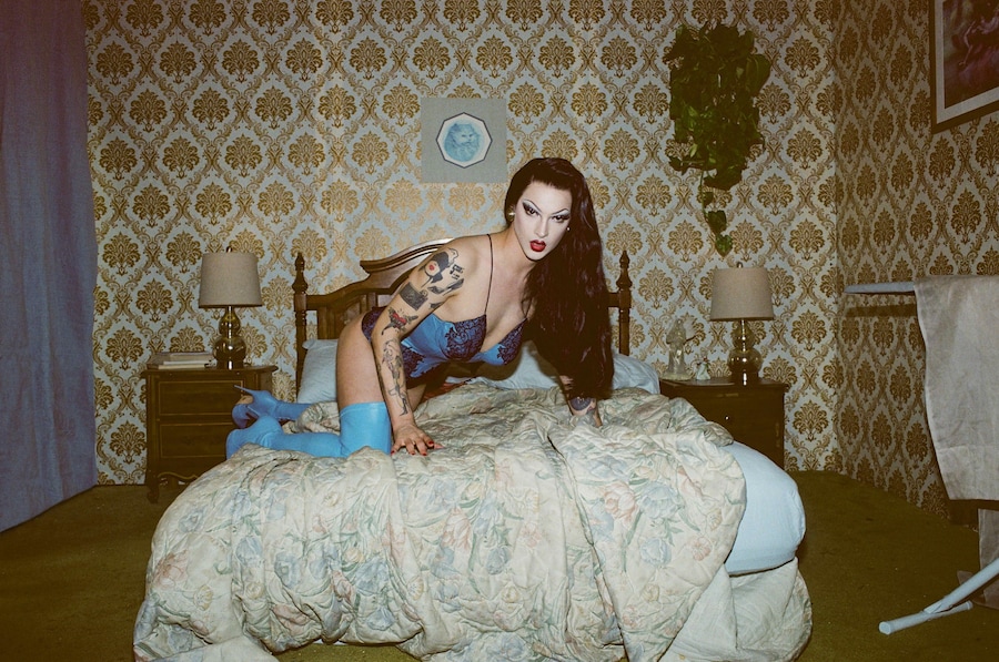 Violet Chachki – Perfect Girl 1
