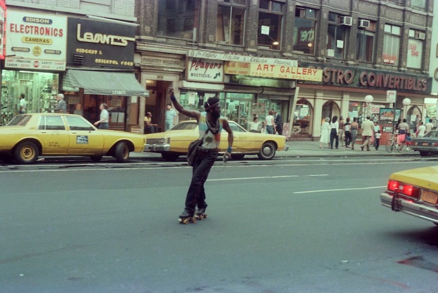 Jamel Shabazz, “Free Styling” (1981) 31