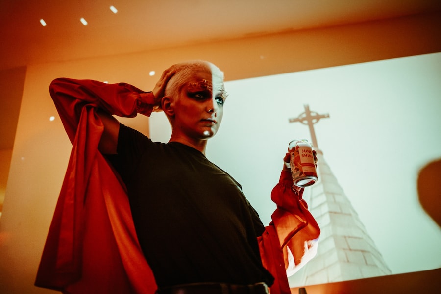 Natalia Neuhaus, Burlesque Mon Amour (2022) 7