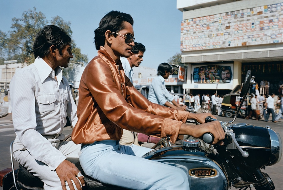 Mitch Epstein, “Ahmedabad” (1981) 12