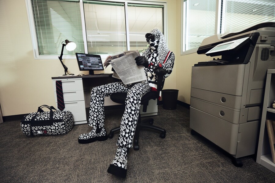 FA22_WOH_RQ_MSW_SUIT_166_R4_300_39L 11