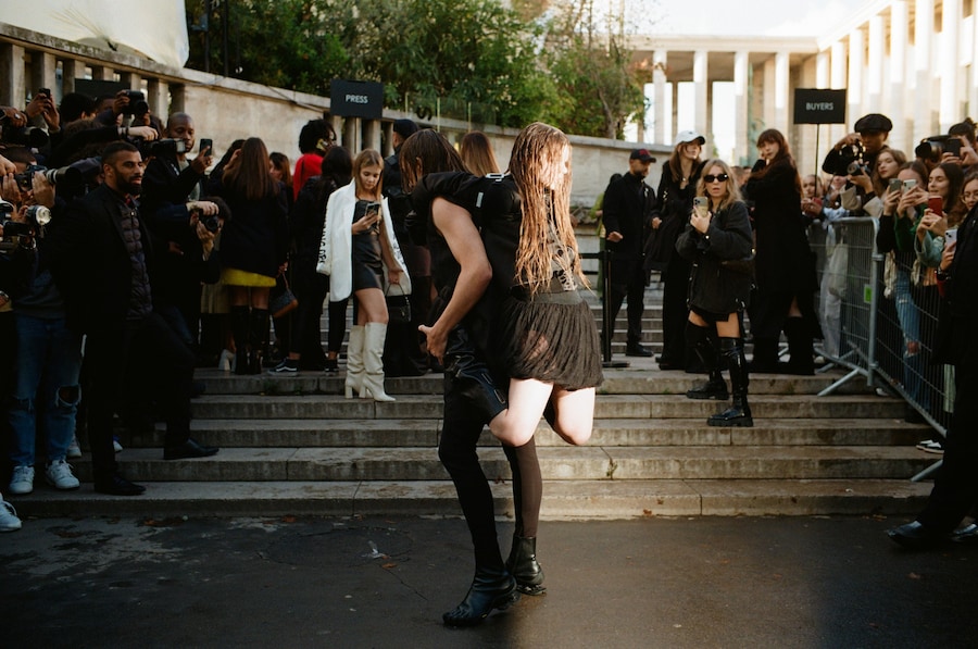 Street Style: Paris Fashion Week SS23 19