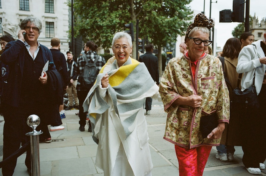 Street Style: London Fashion Week SS23 30