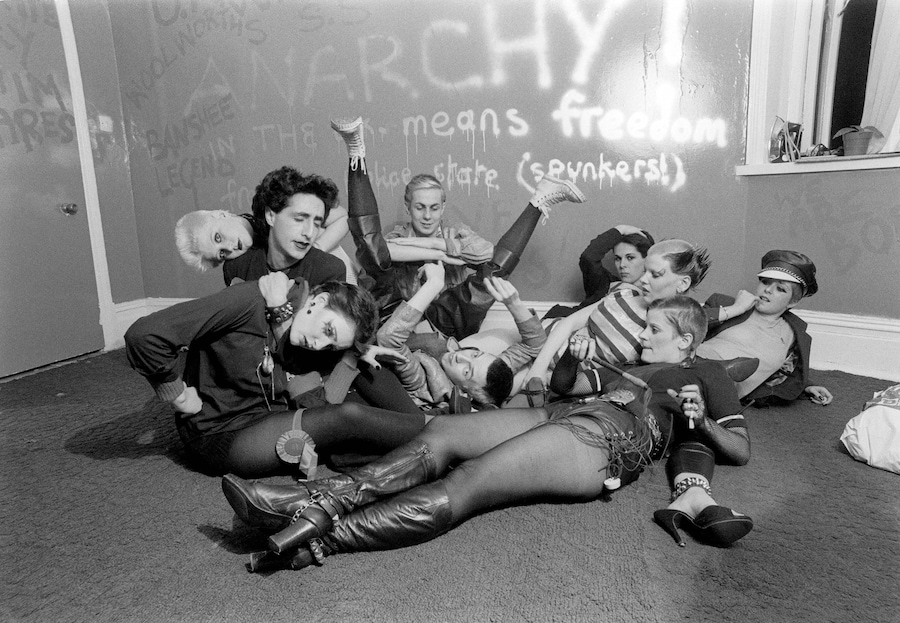 Ray Stevenson, “The Bromley contingent” (1976) 9