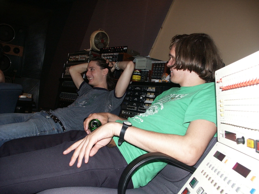 Marc Swadel, Nick Valensi and Nikolai Fraiture (2003) 21