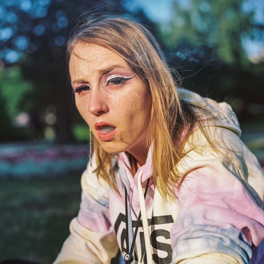 Zula Rabikowska, Nothing But a Curtain 8