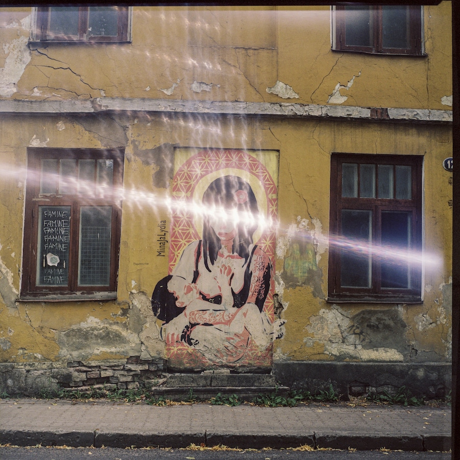 Zula Rabikowska, Nothing But a Curtain 3