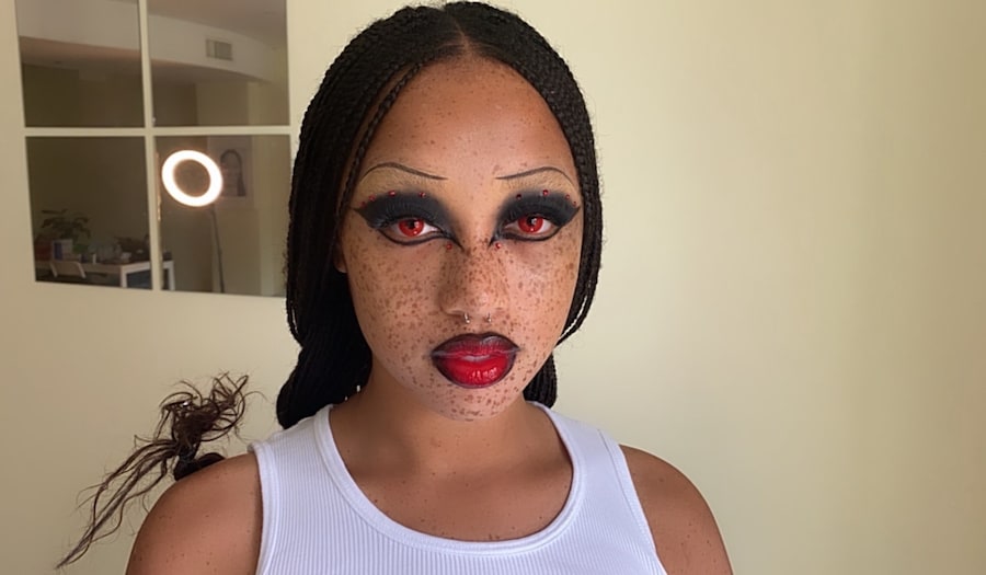 Selena Ruiz make-up artist 7
