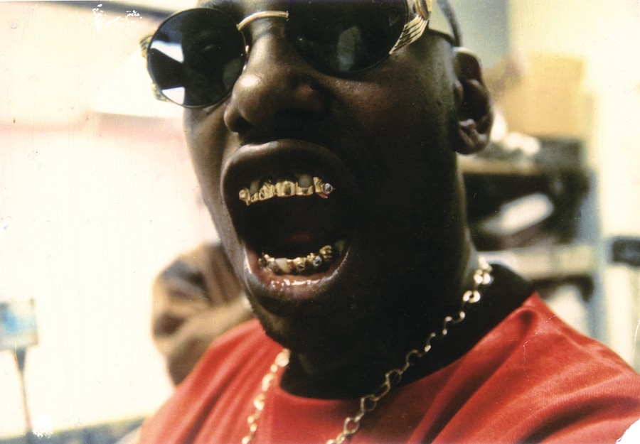 MOUTH FULL OF GOLDS IDEA Eddie plein 0