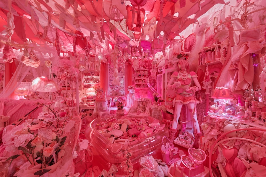 Portia Munson, “Pink Project Bedroom” (1994-ongoing) 14
