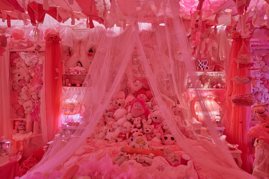Portia Munson, “Pink Project Bedroom” (1994-ongoing) 16