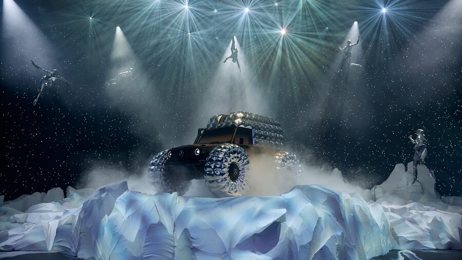 GENIUS23_AO_SPACE W MODELS_MERCEDES_1_9x16_300dpi_ 12