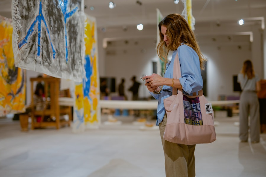 &#39;Sur le fil&#39; chanel 19m exhibition paris dakar 19