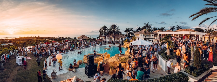 11-03-2023-(Island, stage- Villa Party)-@MattEachu 6