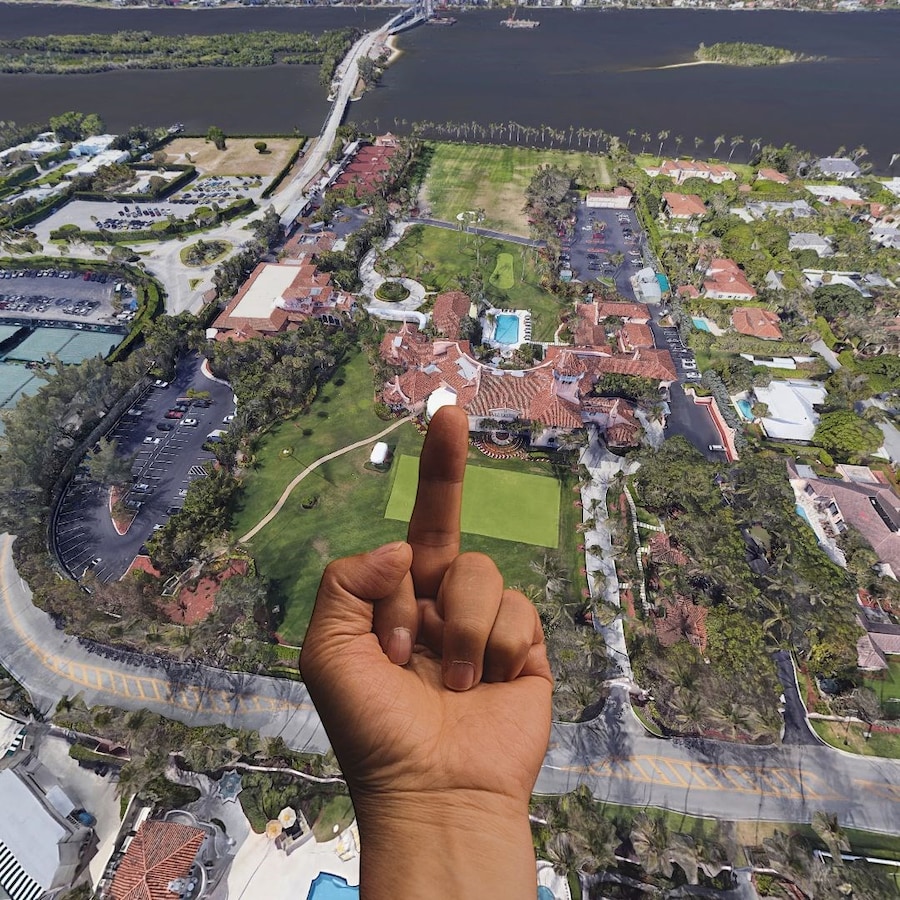 Middle Finger by Ai Weiwei, Avant Arte 18