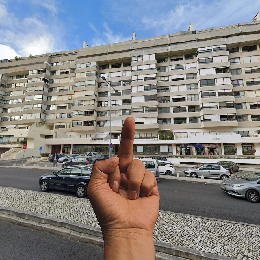 Middle Finger by Ai Weiwei, Avant Arte 21