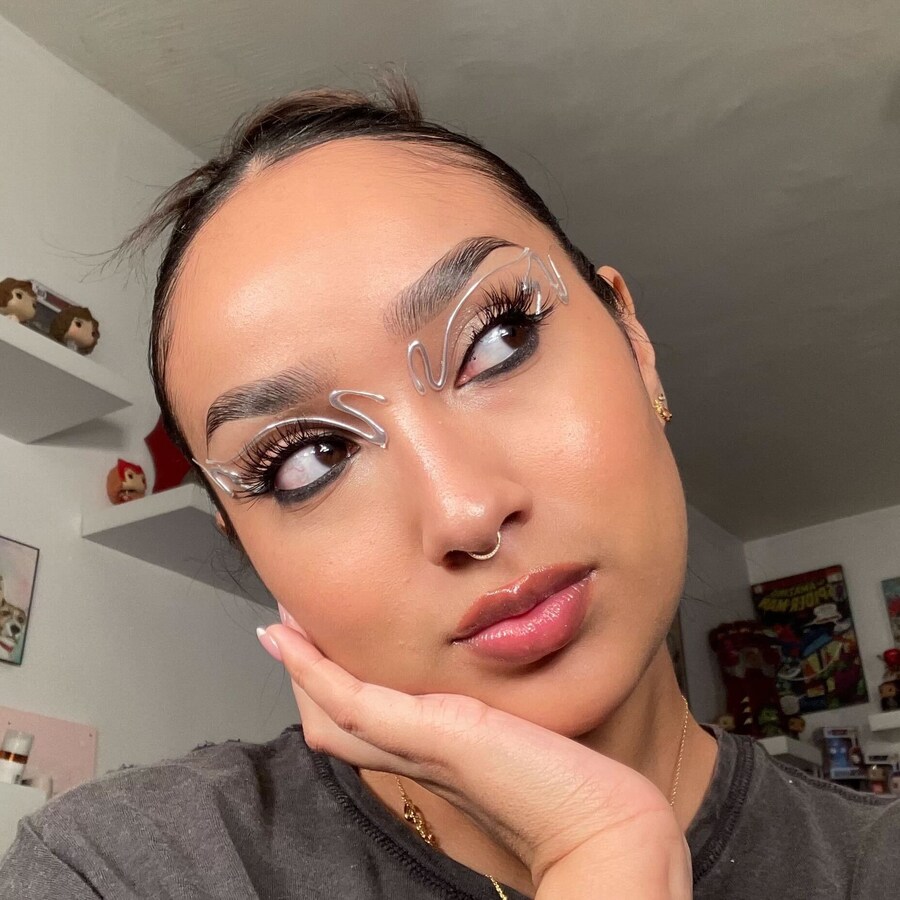 Vanessa Funes cut creaser hot glue gun makeup 1