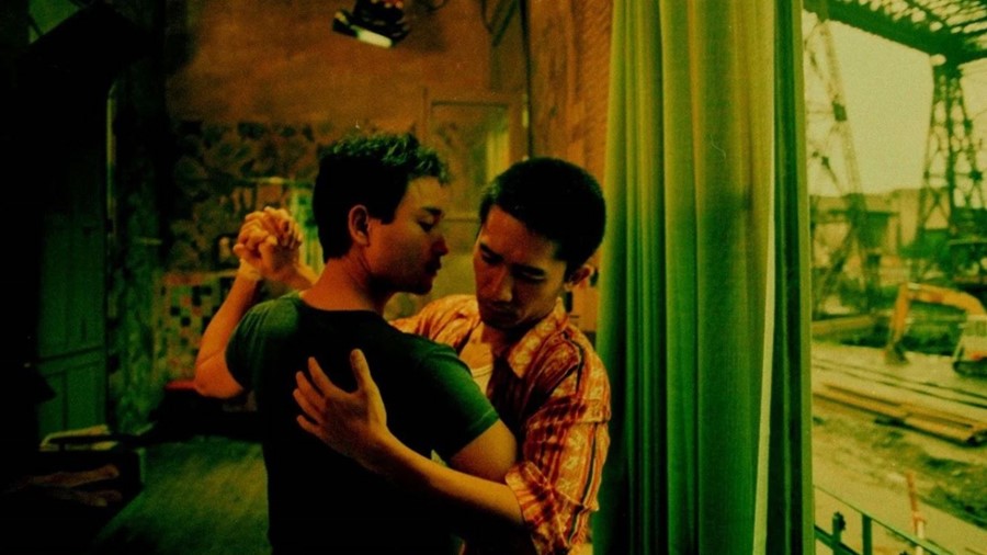 Leslie Cheung films Happy Together 1997