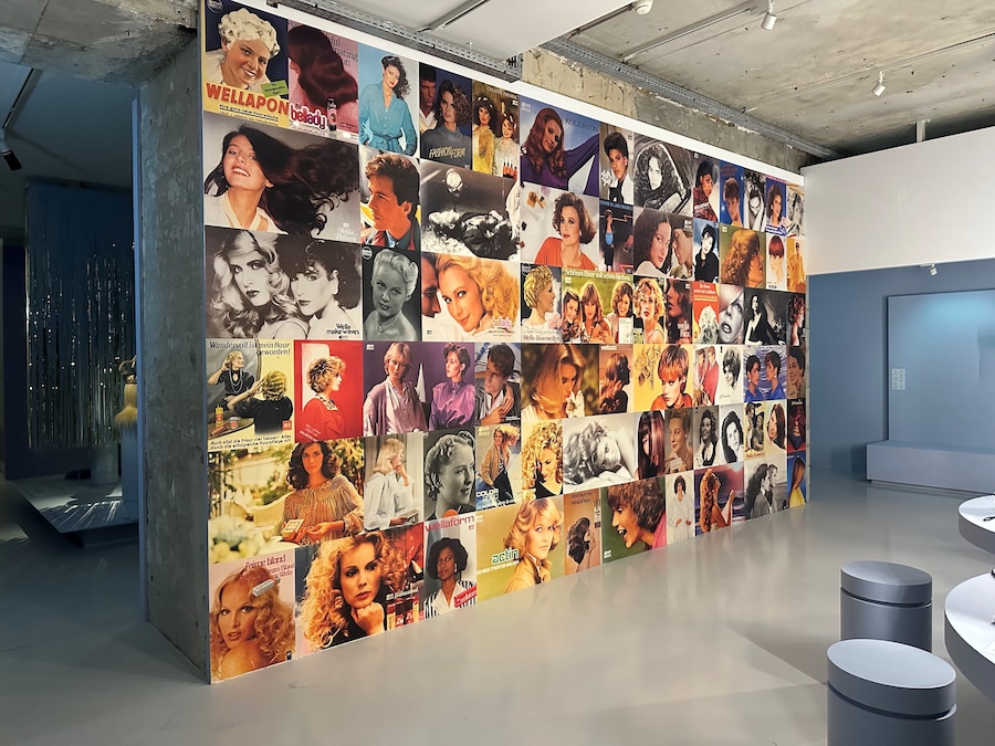 Des Cheveux et des Poils exhibition at the Mus&#233;e des Arts D&#233; 5