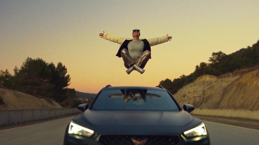 CUPRA x ROSAL&#205;A, “abcdefg” still