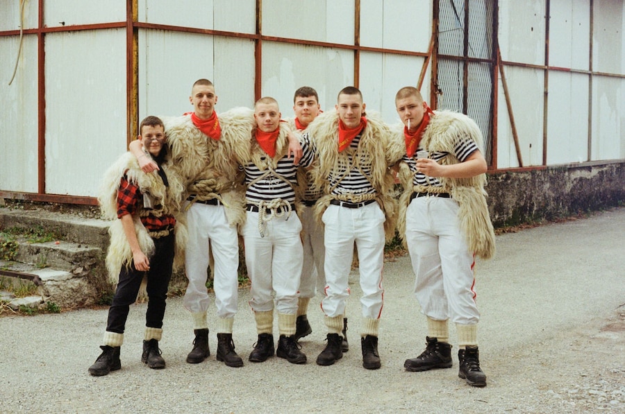 Tom Marshak, Zvončari 16