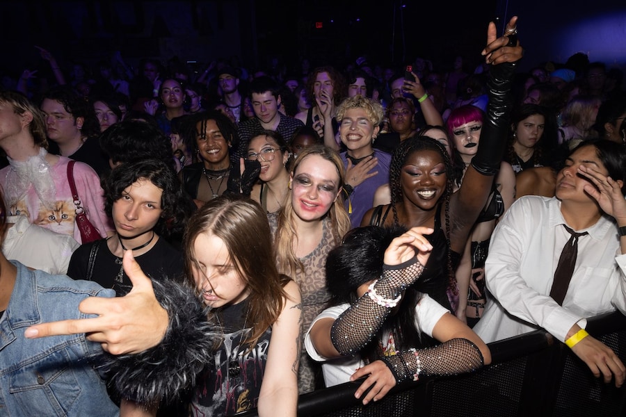 Heav3n queer club night LA feat. Chloe Cherry 0