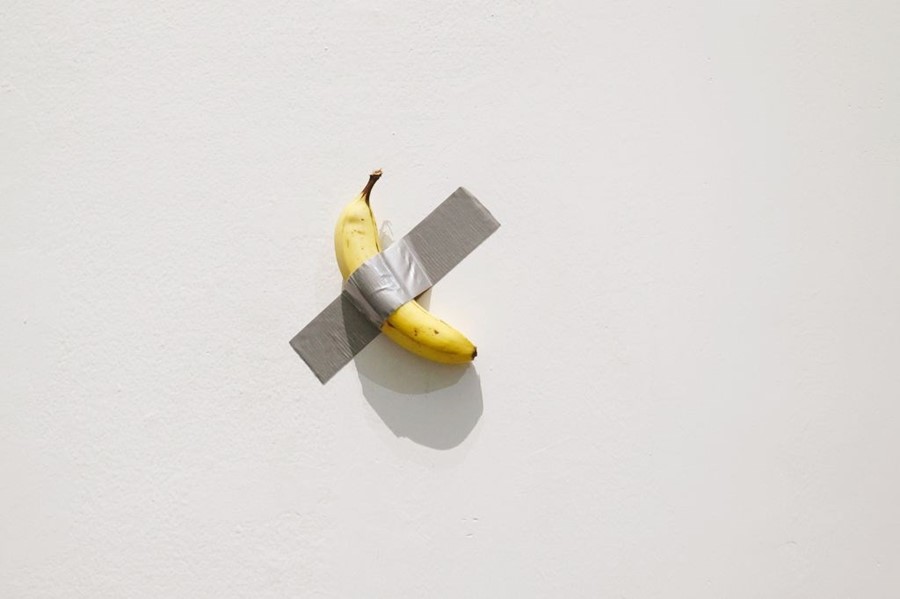 Maurizio Cattelan banana Comedian