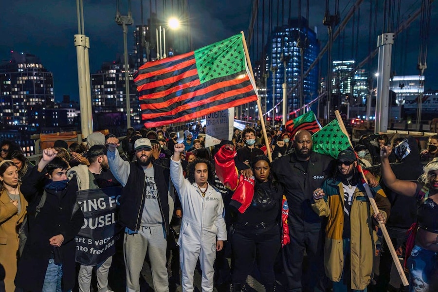 Protesters Rally in Brooklyn Over Jordan Neely’s Killing 1