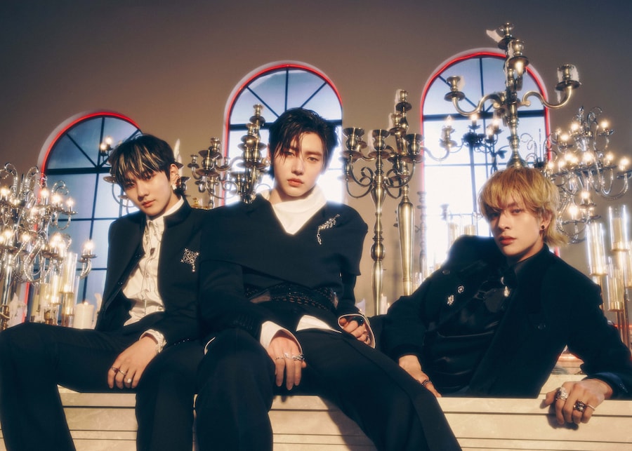 Enhypen K-pop band 2